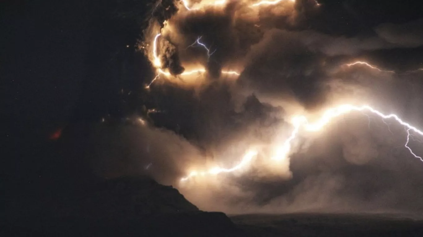Nikola Tesla'dan askeri tesislere: Depremleri HAARP mı üretiyor?
