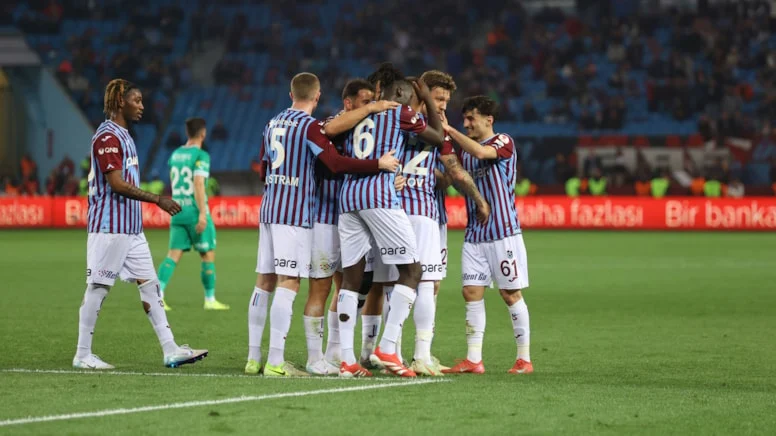 Trabzonspor kupaya uzatmada tutundu! 5 gol, 3 kırmızı kart