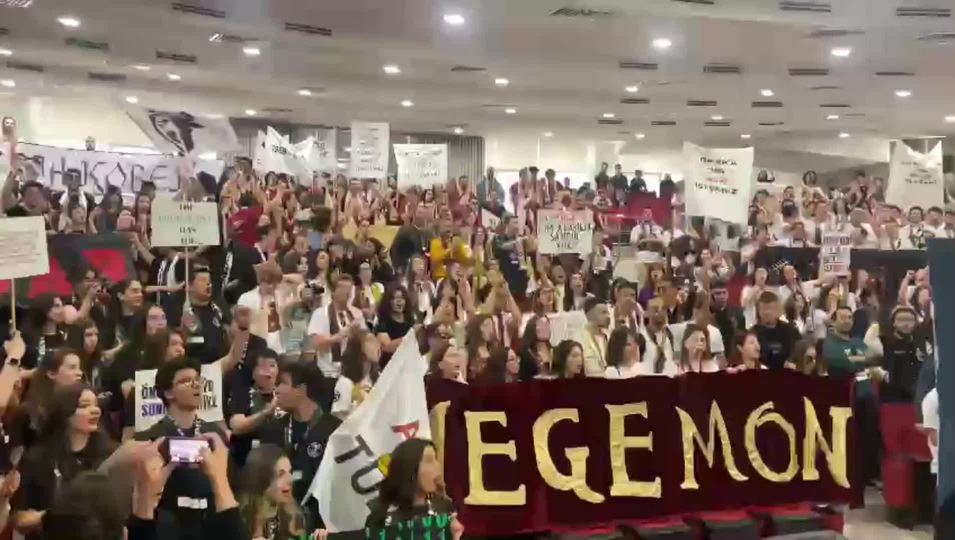Ankara Üniversitesi Siyasal Bilgiler Fakültesi'nde 