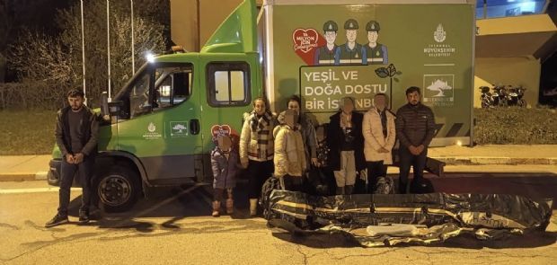 BİR KAMYONETTE 8 DÜZENSİZ GÖÇMEN YAKALANDI