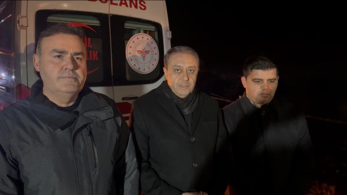 ŞANLIURFA  GAZİANTEP  KARAYOLUNDA  TRAFİK KAZASI 4 VATANDAŞ HAYATINI KAYBETTİ