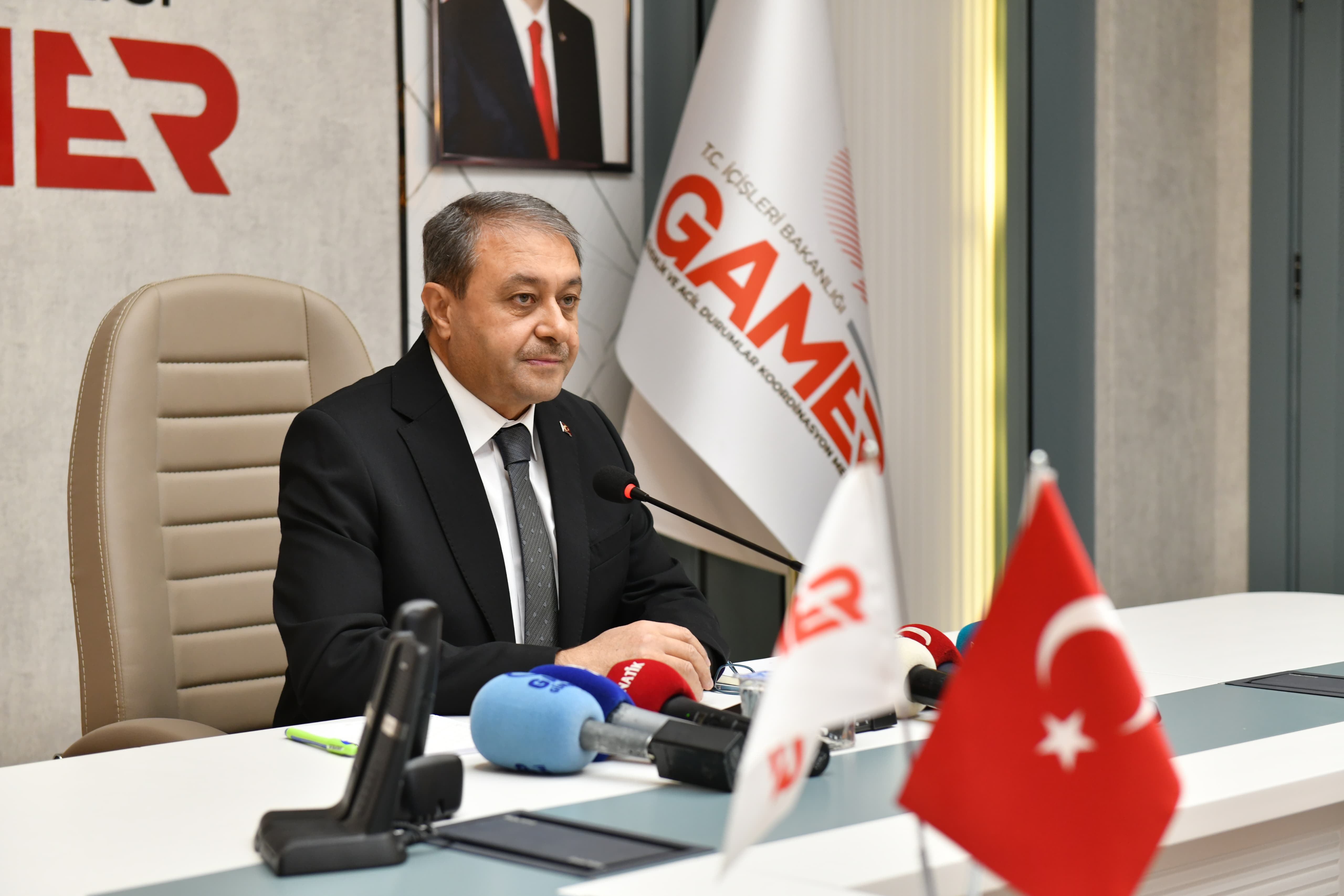 VALİ ŞILDAK, DEPREM SONRASI GERÇEKLEŞTİRİLEN 2 YILLIK ÇALIŞMALARI DEĞERLENDİRDİ