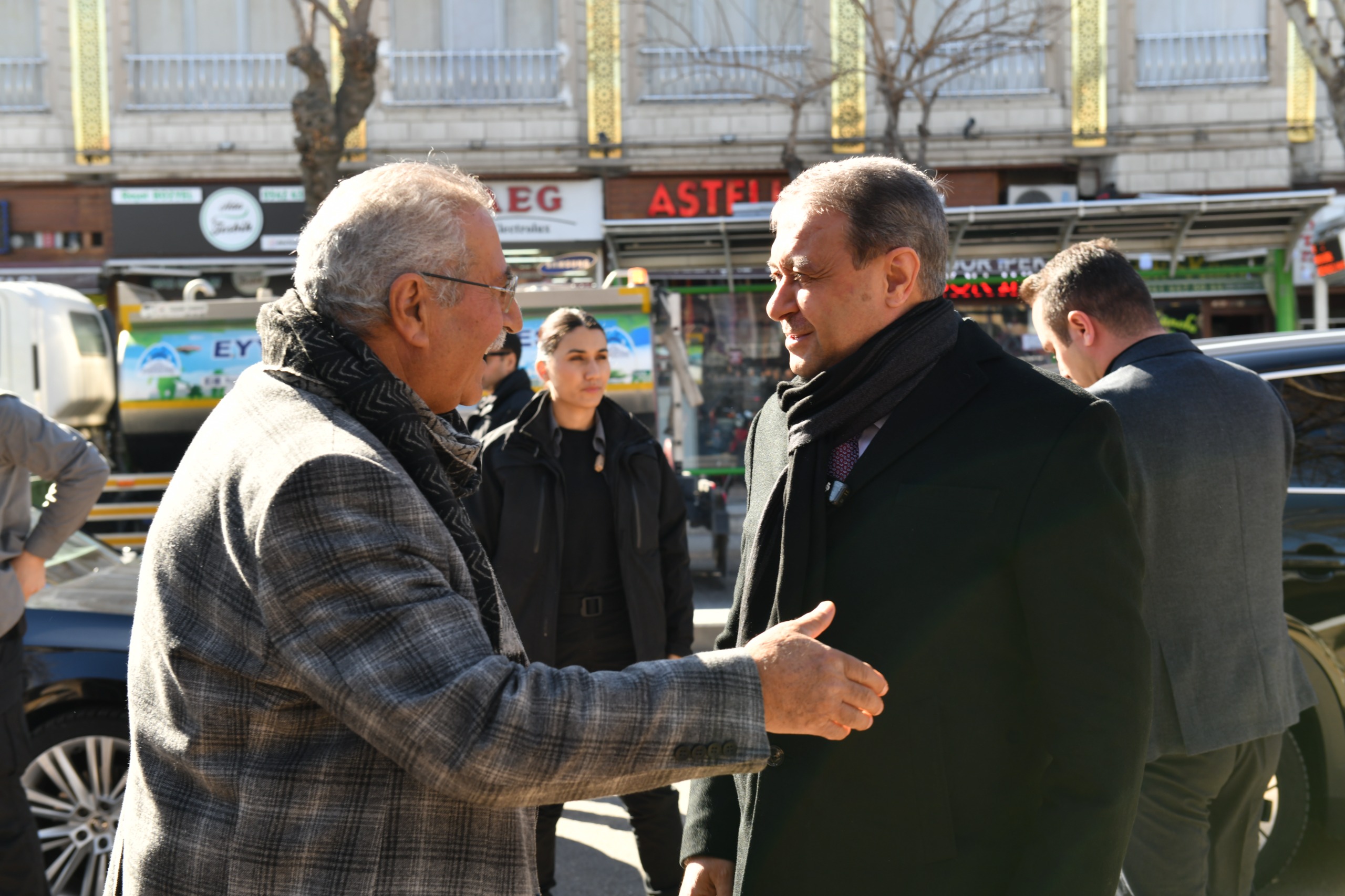 VALİ ŞILDAK, ESNAFI ZİYARET ETTİ