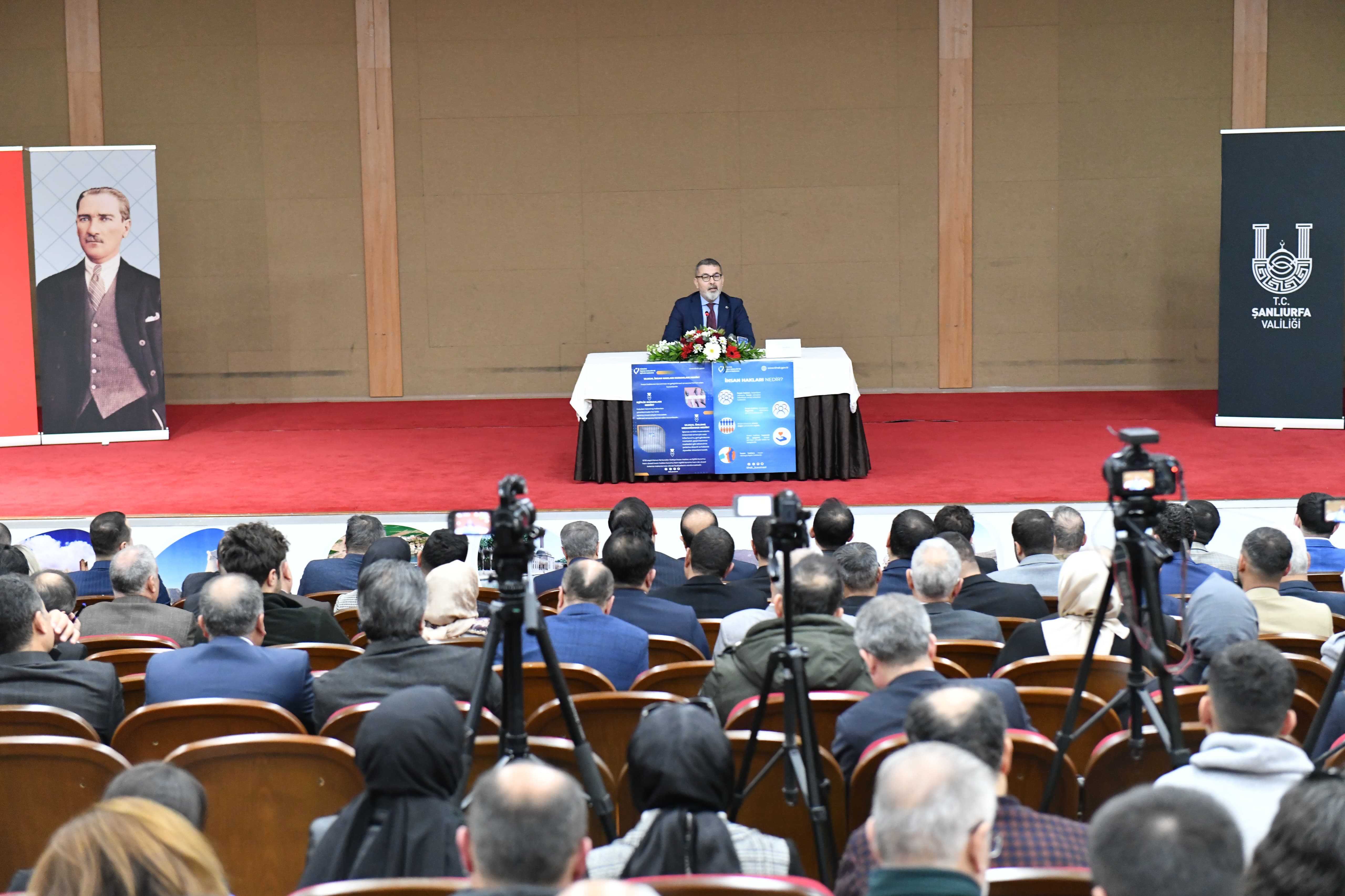 ŞANLIURFA İL İNSAN HAKLARI İSTİŞARE TOPLANTISI GERÇEKLEŞTİRİLDİ