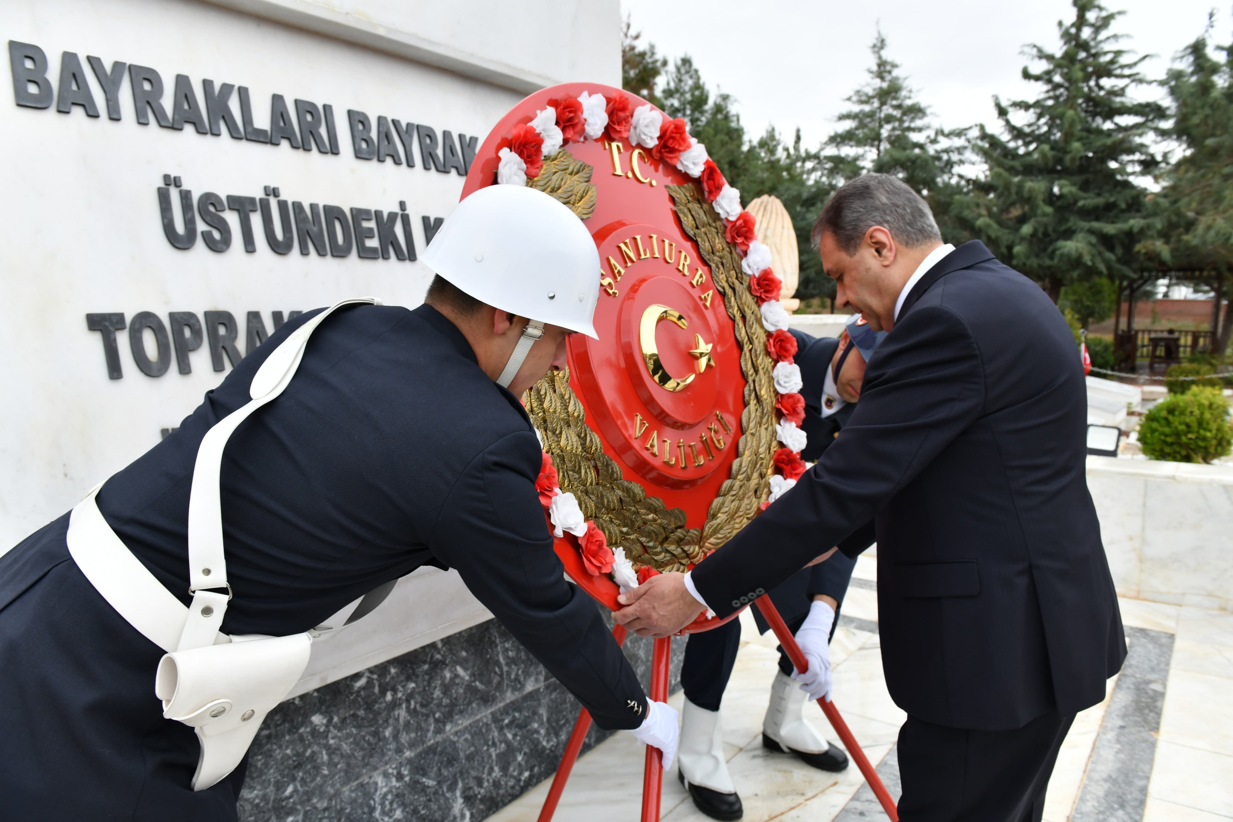 VALİ ŞILDAK, “ÇANAKKALE DÜNYA TARİHİNE ALTIN HARFLERLE YAZILMIŞ BİR DESTANDIR”