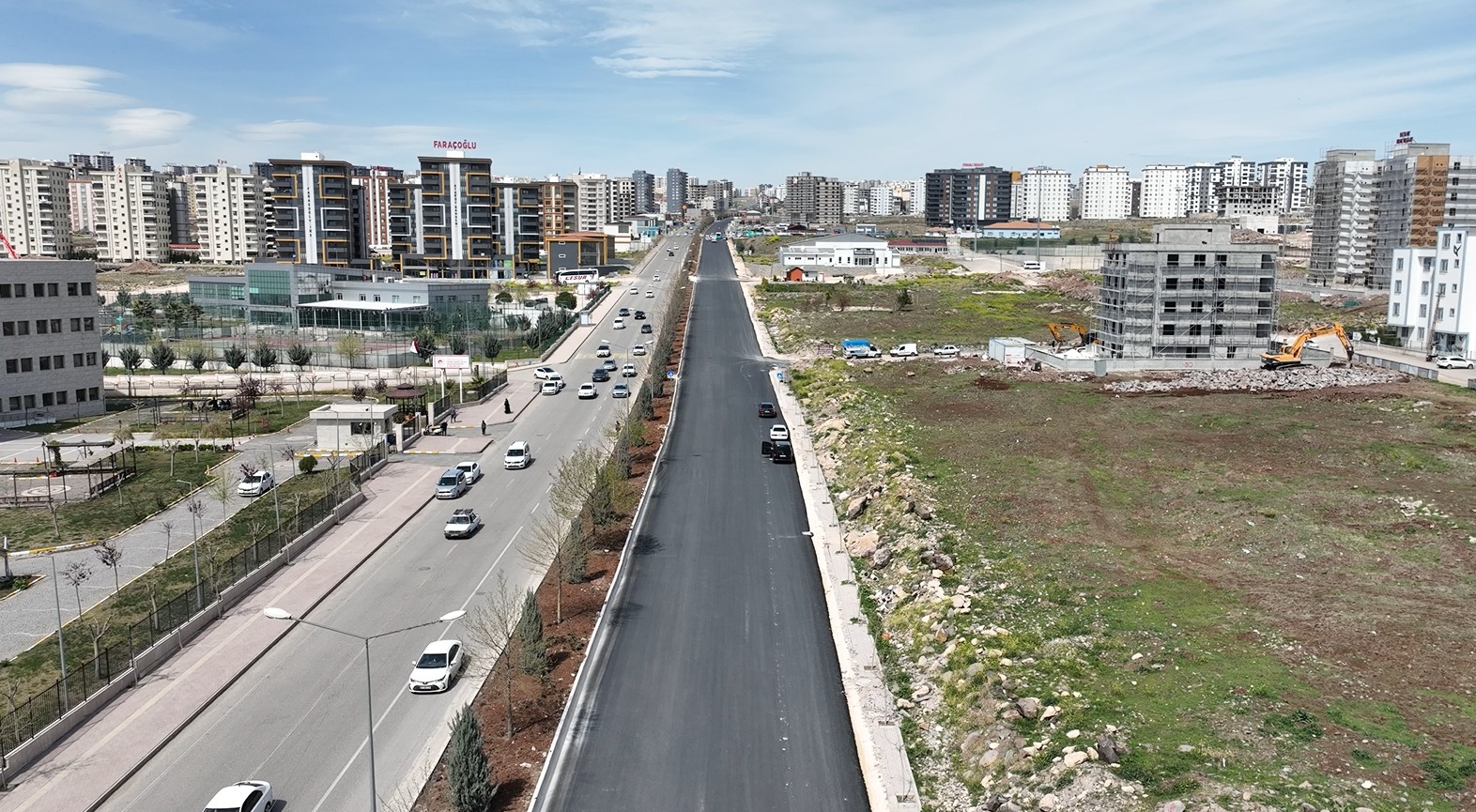  BÜYÜKŞEHİR BELEDİYESİ, MAŞUK TOKİ YOLU'NDA ASFALT ÇALIŞMALARINI TAMAMLADI