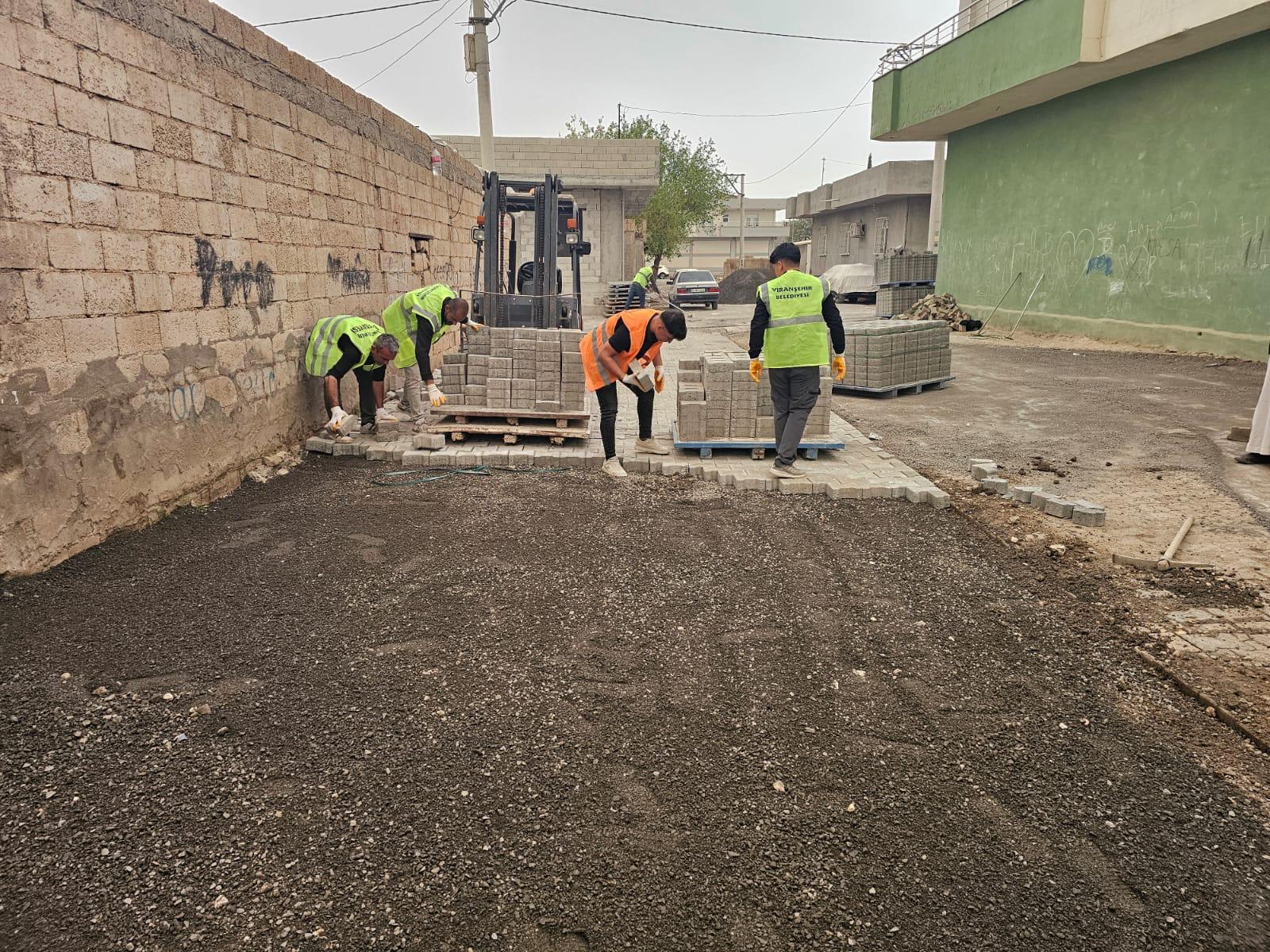 TAHRİP OLAN YOLLAR İÇİN ÇALIŞMALAR DEVAM EDİYOR