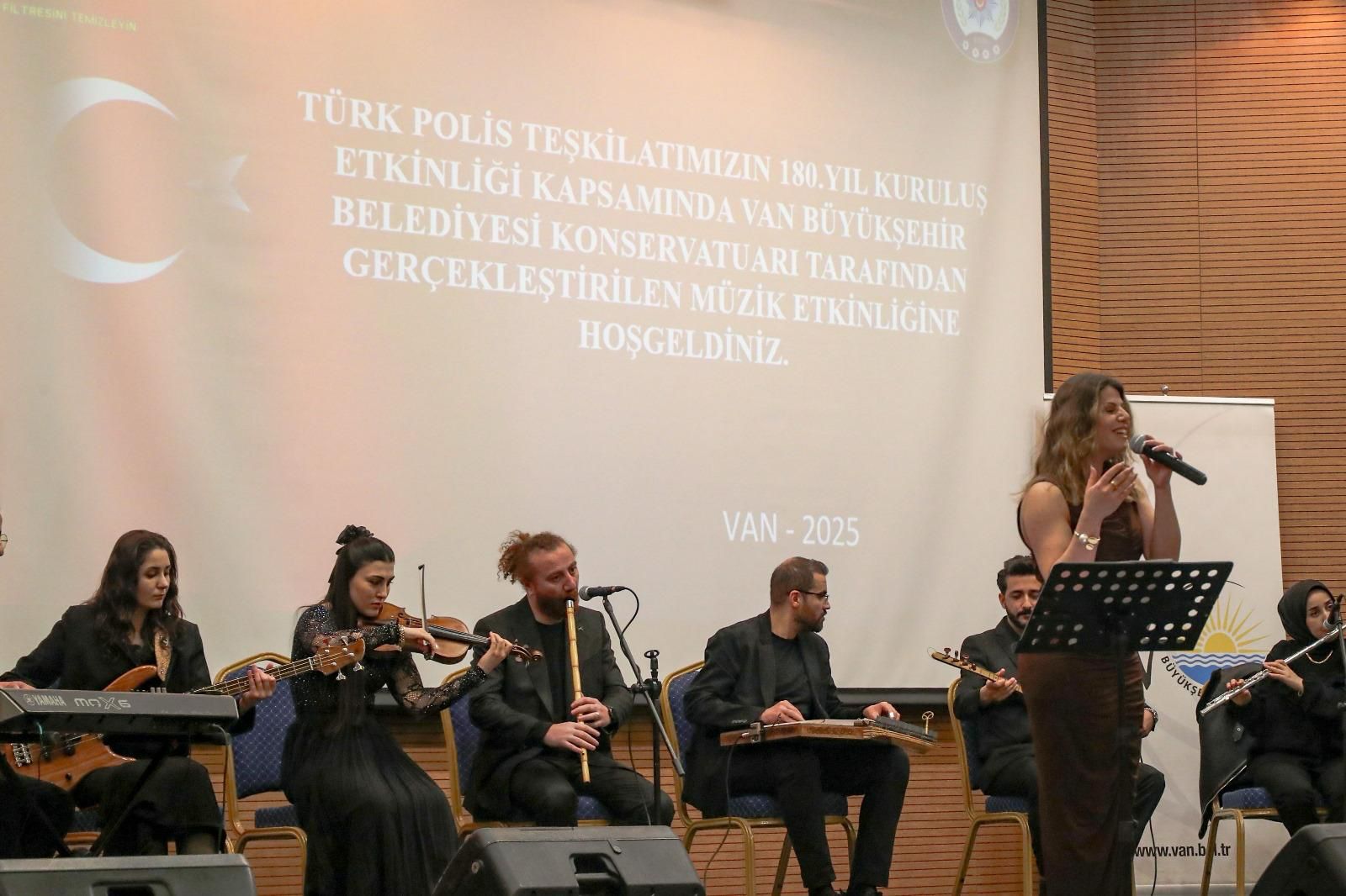 BÜYÜKŞEHİR BELEDİYESİNDEN POLİS GÜNÜ KONSERİ