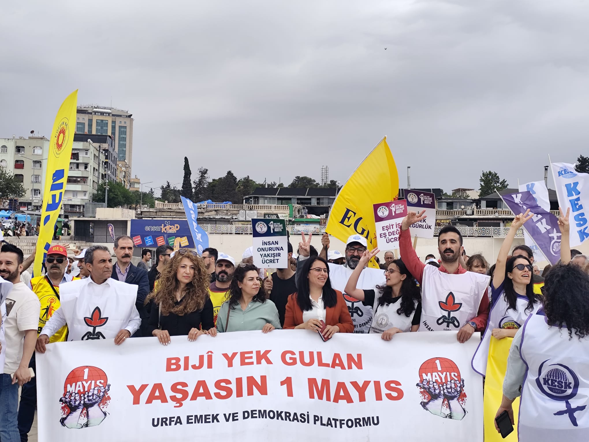 DEM PARTİ 1 mayıs işçi bayramını kutlamaları 