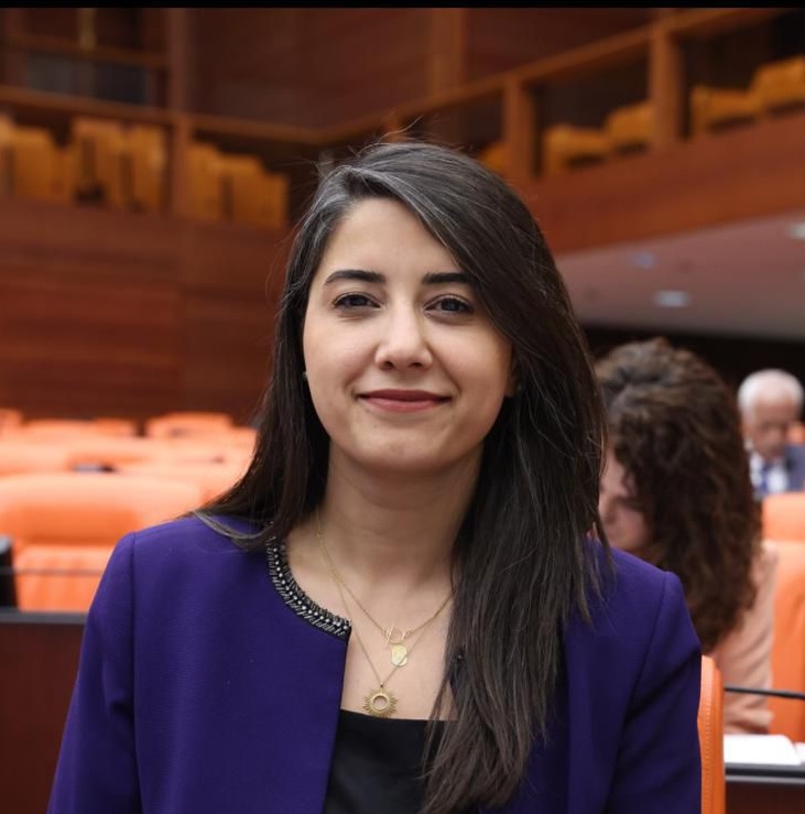 KUNT AYAN İSLAM ALEMİNİN BAYRAMINI KUTLADI