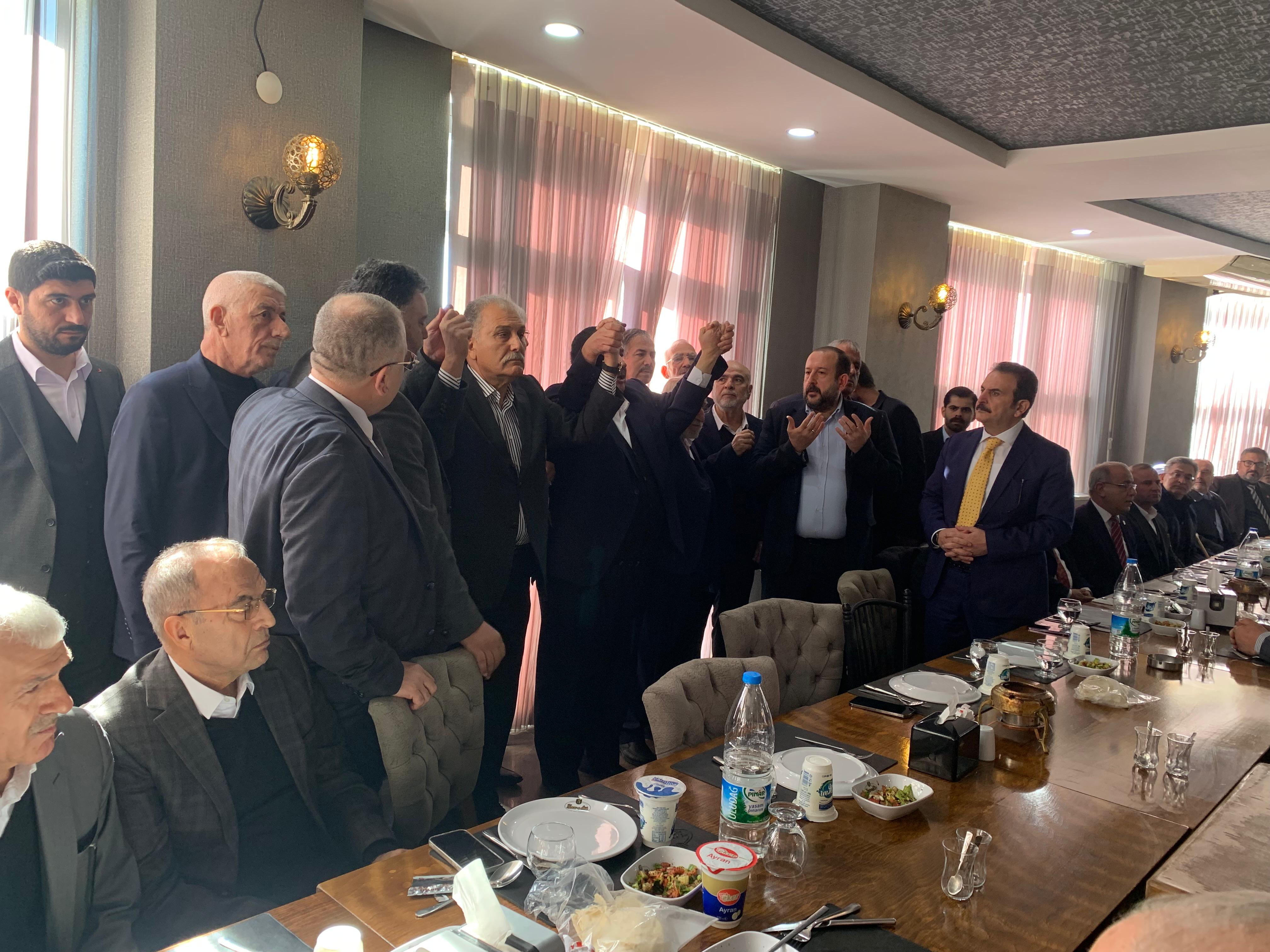 Şanlıurfa'da Kan Davası Barışla Sonuçlandı: Öncel ve Baziki Aileleri Bir Araya Geldi