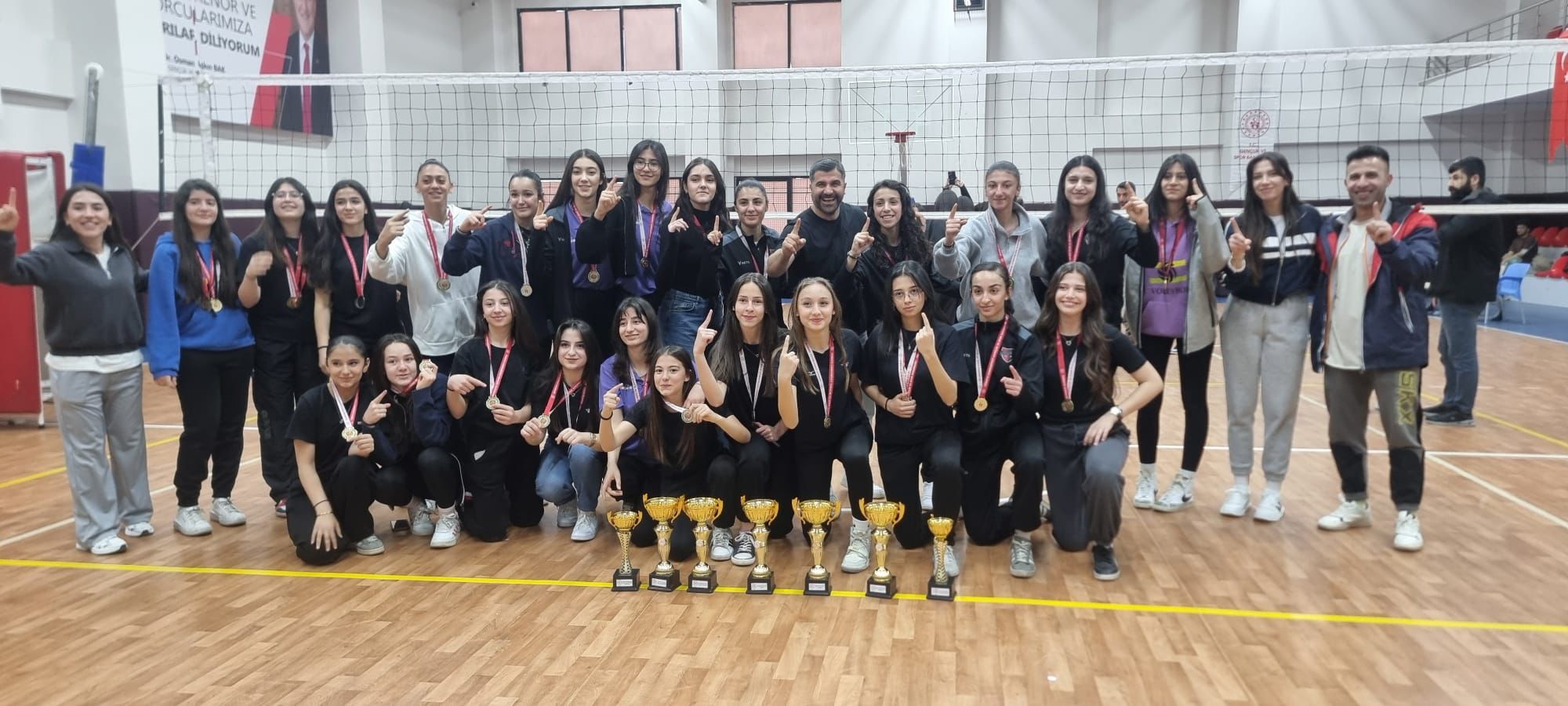 VOLEYBOL ALT YAPIDA VAN BÜYÜKŞEHİR BELEDİYESPOR FARKI