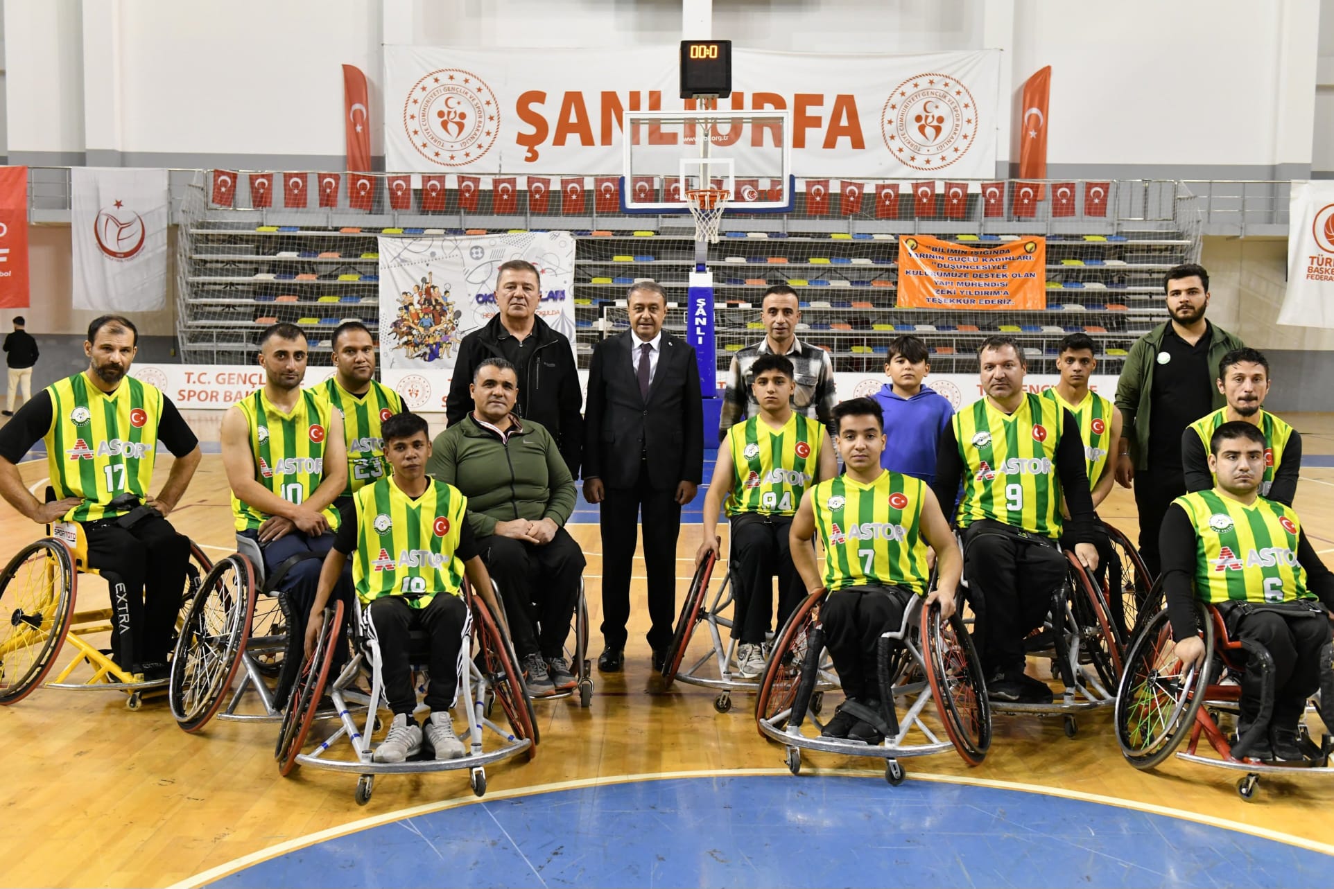 Süper lige yükselen Bedensel engeliler sporcular vali ŞILDAK'ı ziyaret ettiler