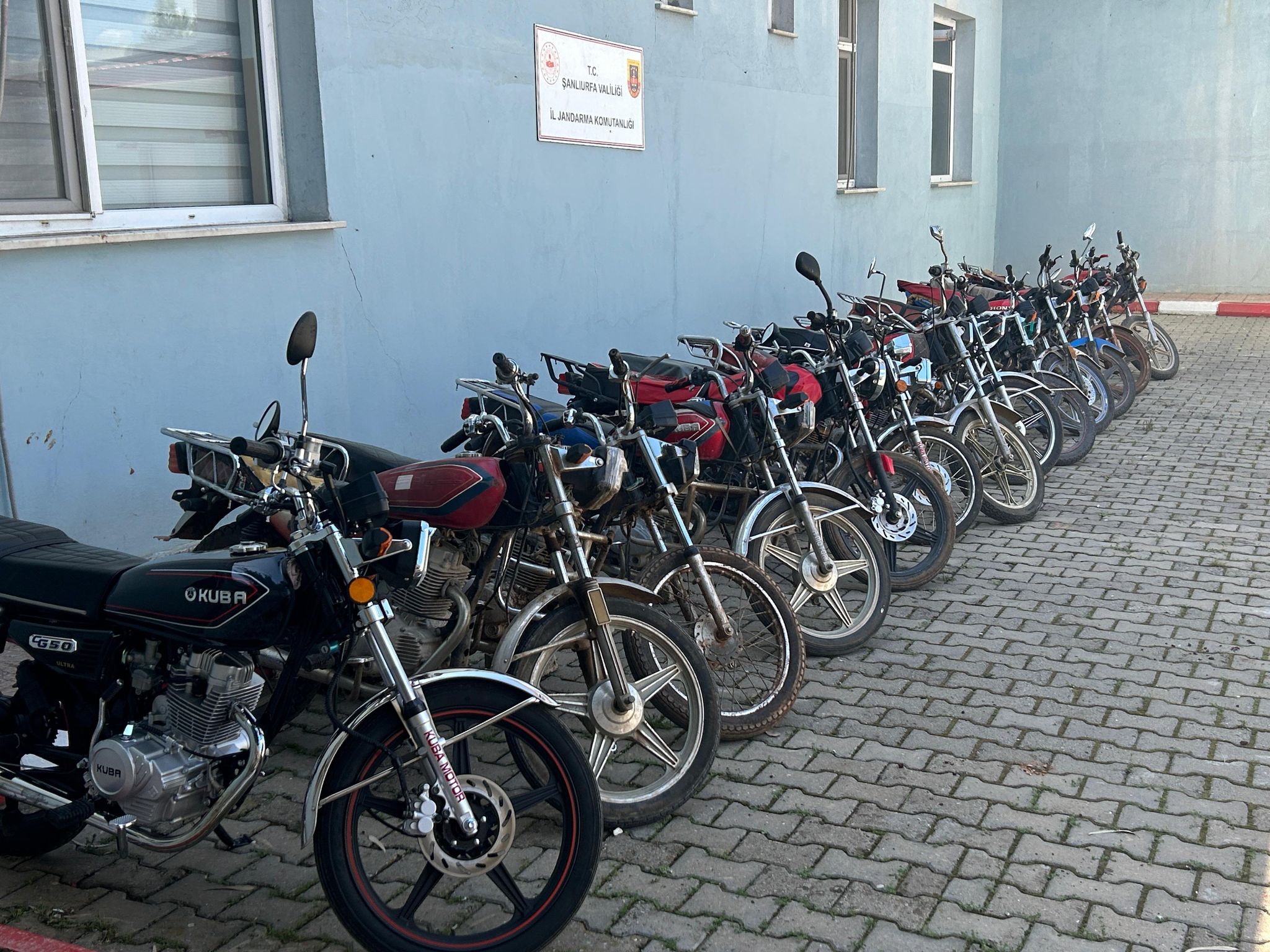 SİVEREK'DE 14 ÇALINTI MOTORSİKLET YAKALANDI