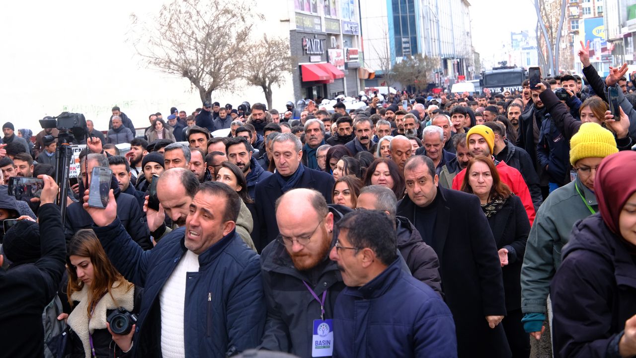 DEM Parti Eş Genel Başkanları Van’da konuştu!