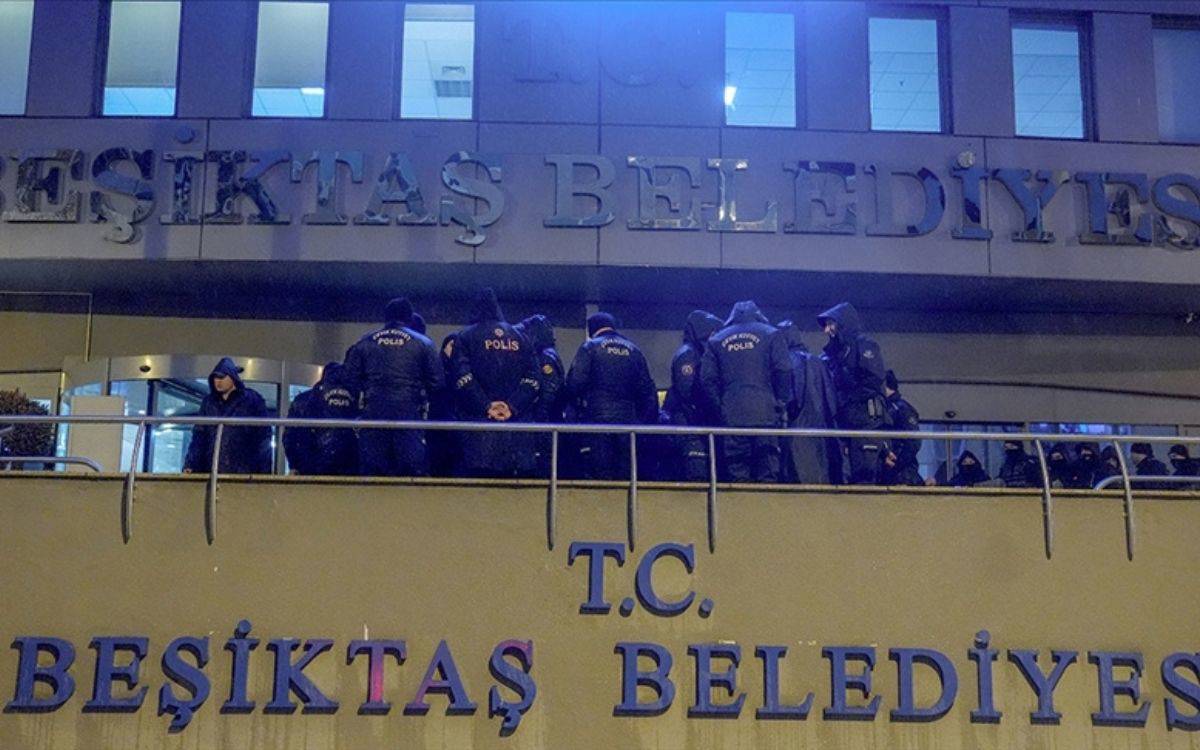 CHP'li Beşiktaş Belediyesi’ne operasyon: 12 kişi hakkında gözaltı kararı