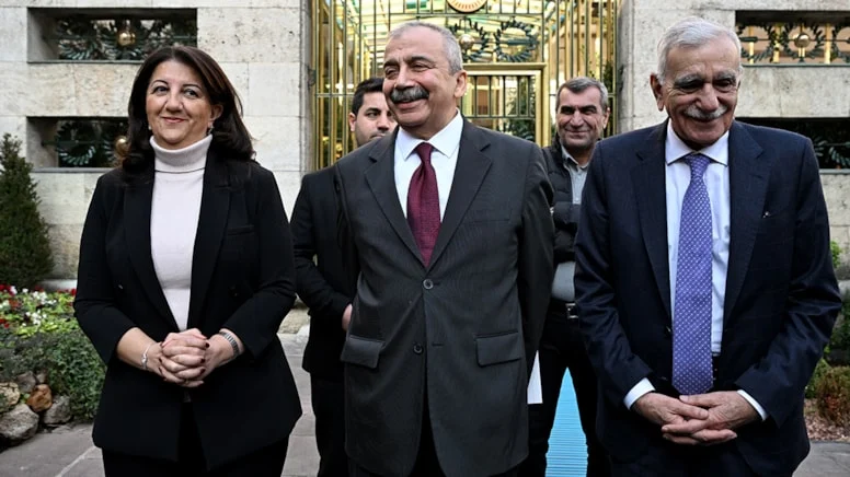 Son dakika... Yarın tarihi bir gün olabilir! DEM heyetinin yarın açıklama yapacağı ilan edildi