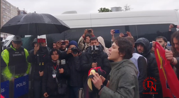 Taksim'de 1 Mayıs Gerginliği: Polis Müdahalesi ve Anma Törenleri