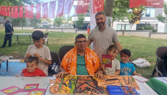 “Çevreyi Kirleten İsrail” Tablosuyla Gazze’ye Sanatla Destek