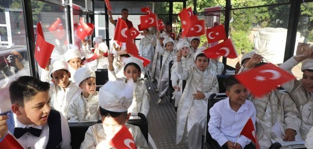 VAKIFLAR BÖLGE MÜDÜRLÜĞÜNCE SÜNNET ŞÖLENİ DÜZENLENDİ