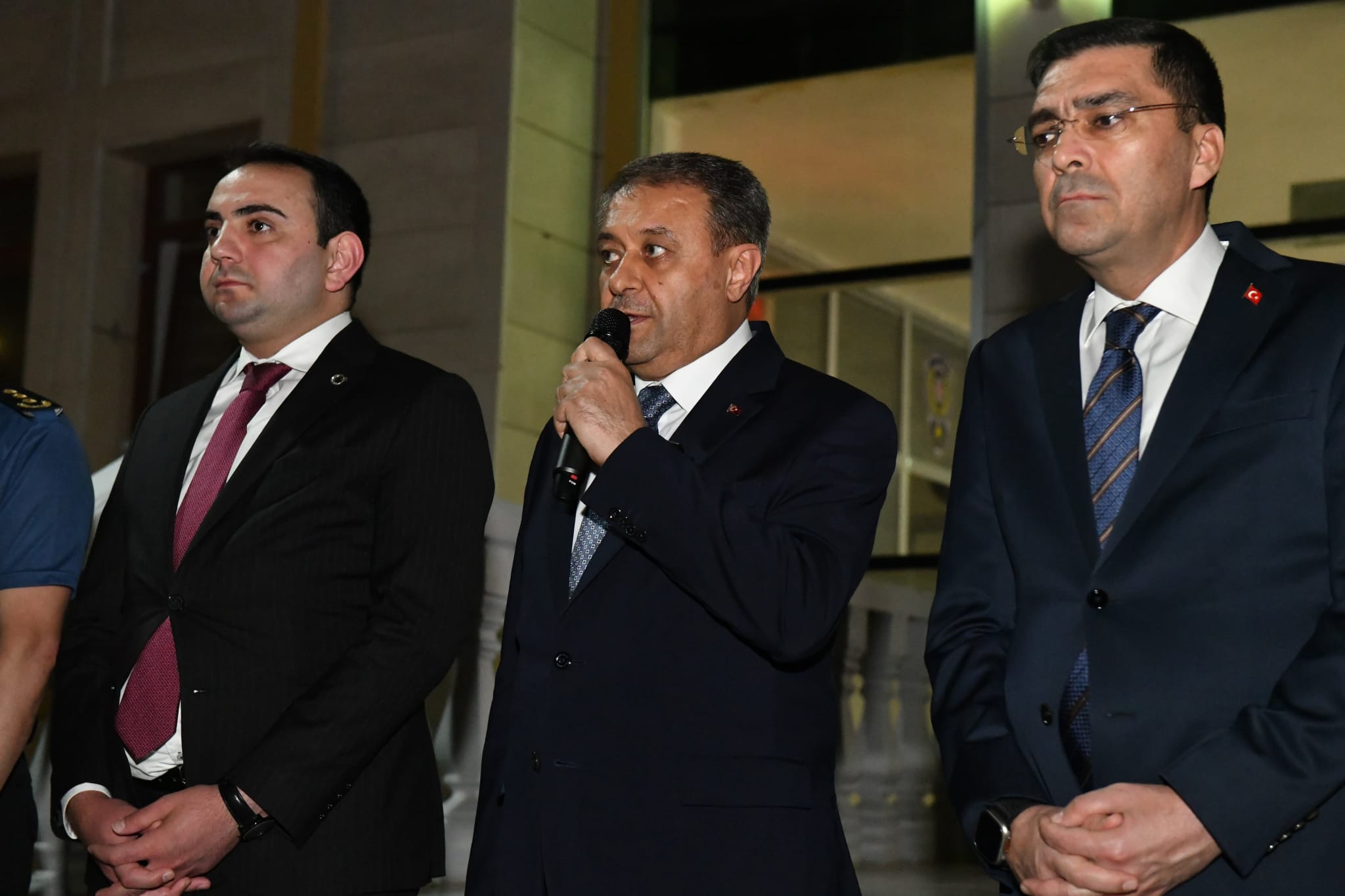 VALİ ŞILDAK, SİVEREK'TE HALK'LA BULUŞTU