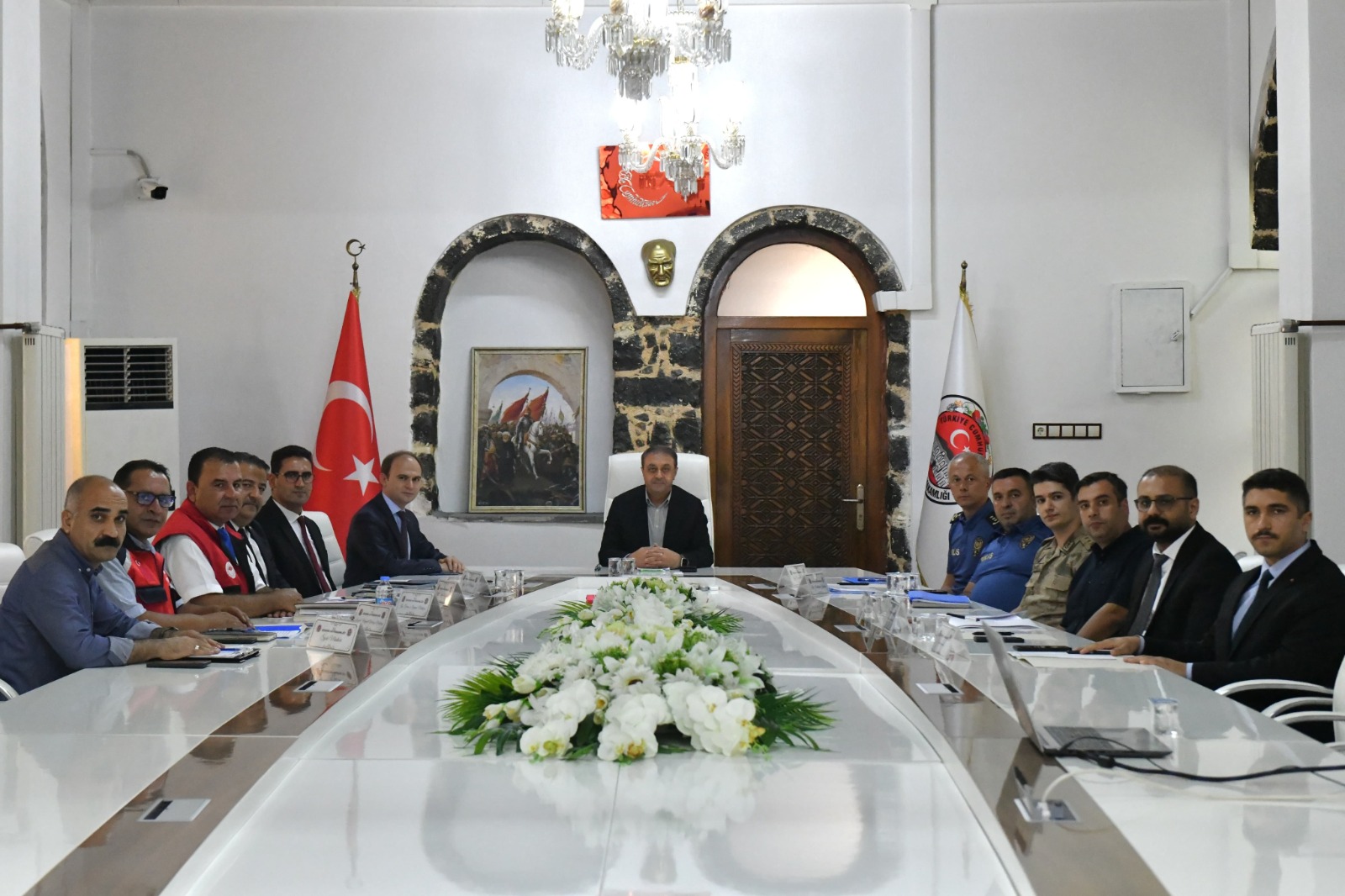 VALİ ŞILDAK, SİVEREK’TE İNCELEMELERDE BULUNDU*