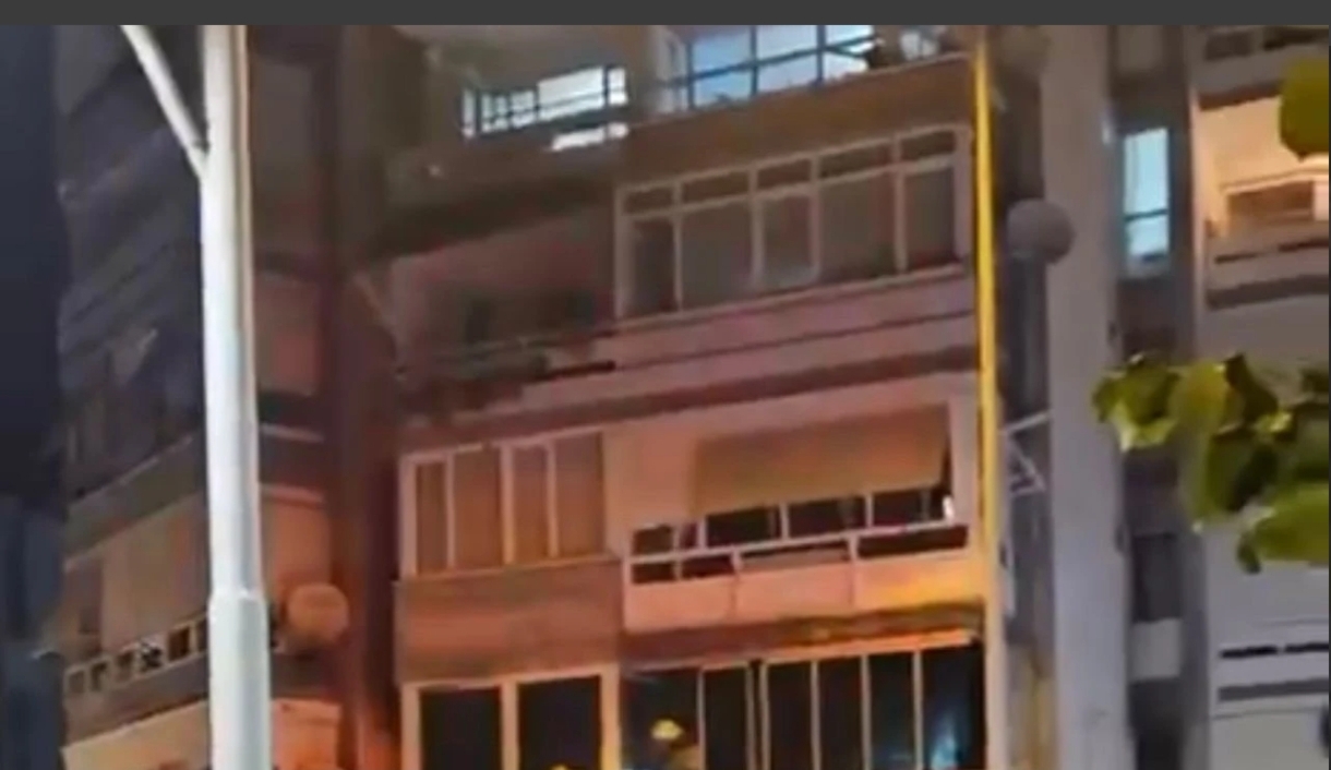 Gemlik Kumla'da Sahil Sitesinde Yangın Paniği!*