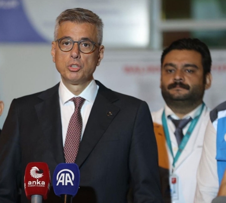 Sağlık Bakanı Memişoğlu: Hastanelere depremden etkilenen 52 hasta geldi