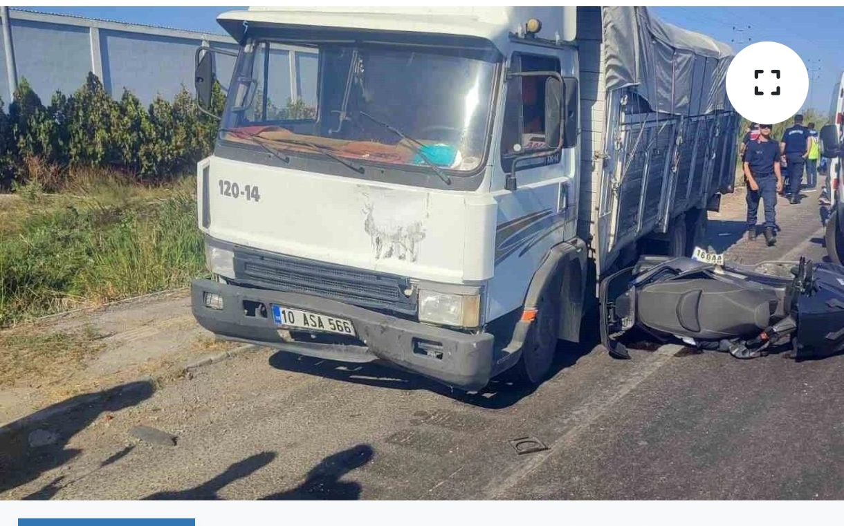 Kırmızı Işıkta Can Pazarı: Karacabey'de Feci Kaza*