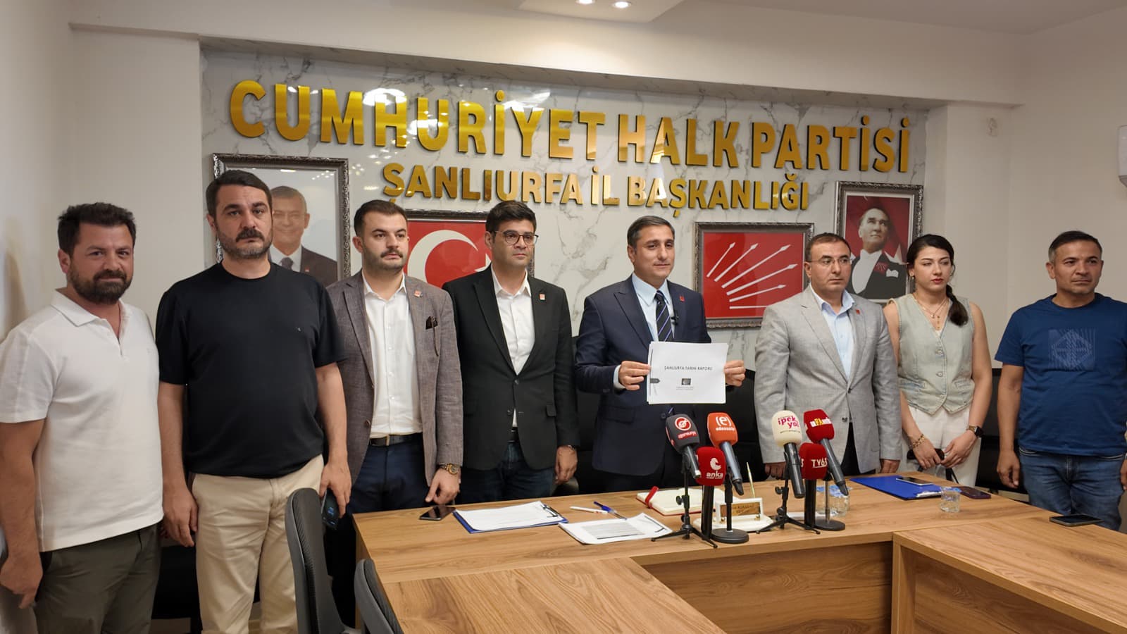 CHP Şanlıurfa il başkanı Ferhat Karadağ, Dedaş tarafından sulama birliklerinin elektriğinin kesilmesine sert tepki gösterdi! 