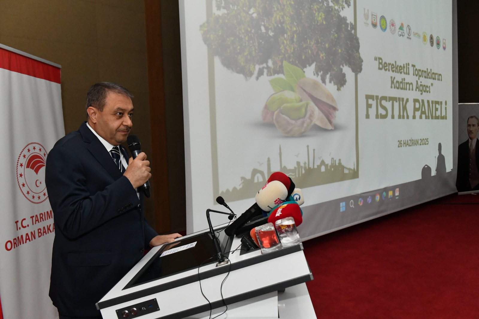 FISTIĞIN ANAVATANI ŞANLIURFA’DA “BEREKETLİ TOPRAKLARIN KADİM AĞACI FISTIK” PANELİ DÜZENLENDİ
