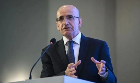 Piyasalarda tarihi anlar yaşanırken Bakan Şimşek'ten ilk açıklama geldi