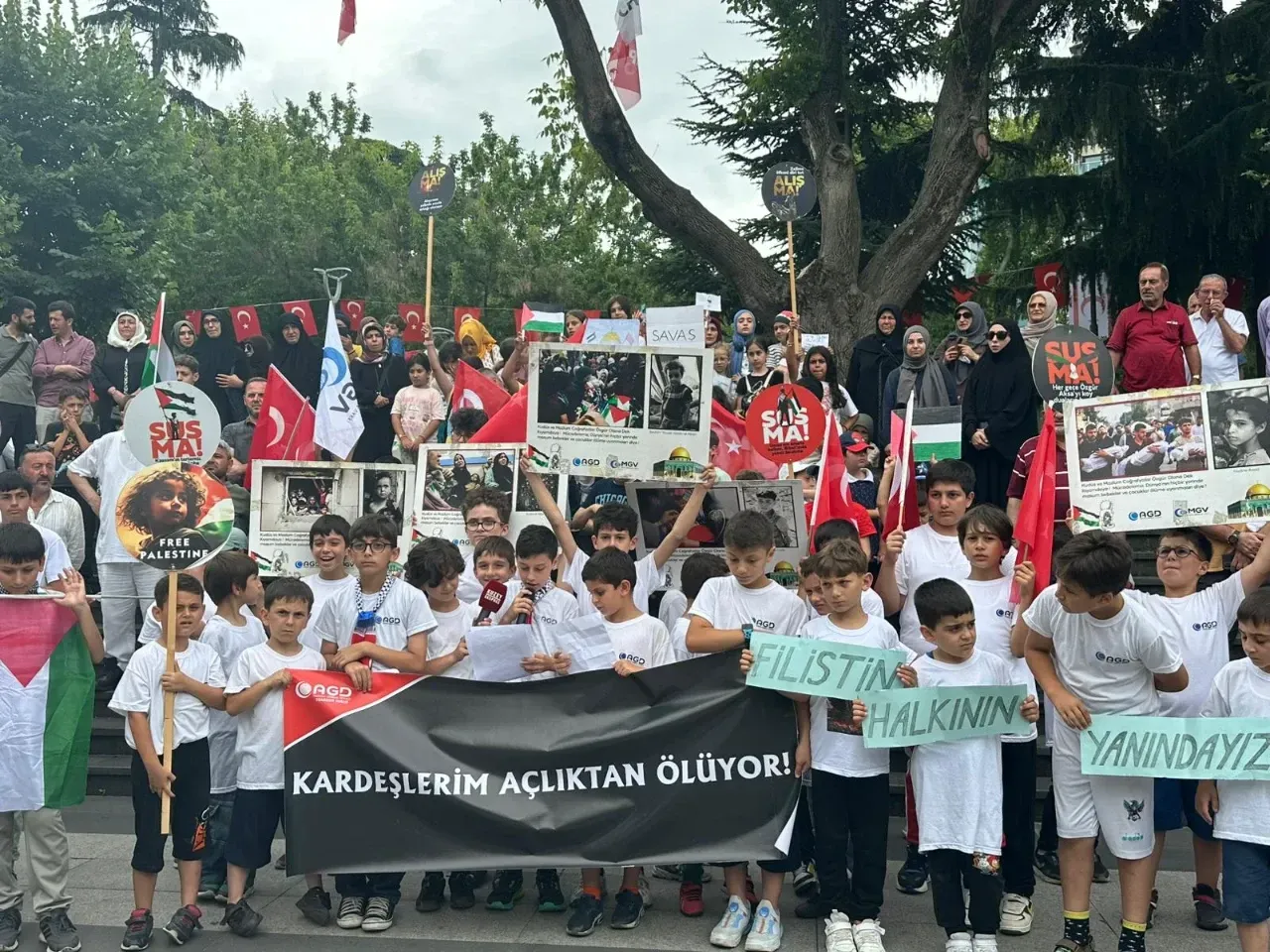 Trabzon'da çocuklar Gazze için seslendi: Barış istiyoruz