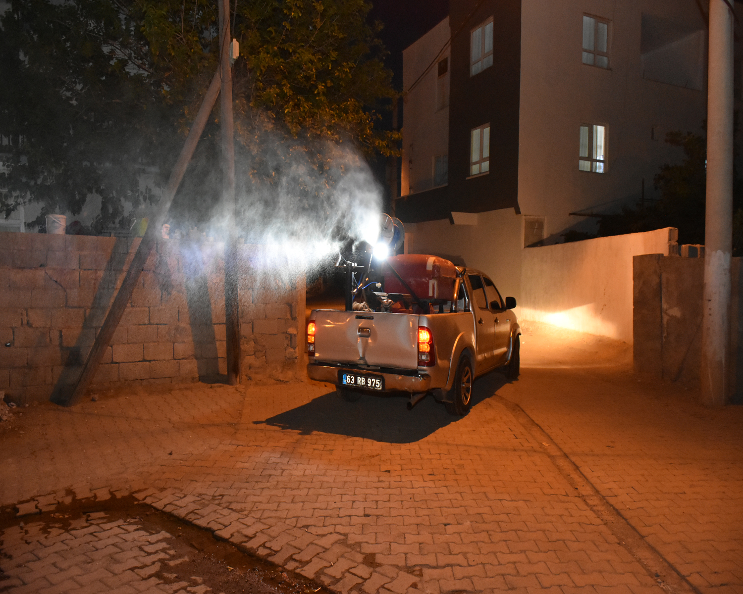 Hilvan’da Sivrisinek ve Karasinekle Mücadele Başladı (3)