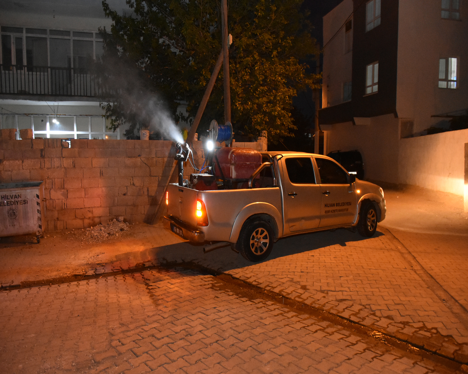 Hilvan’da Sivrisinek ve Karasinekle Mücadele Başladı (5)